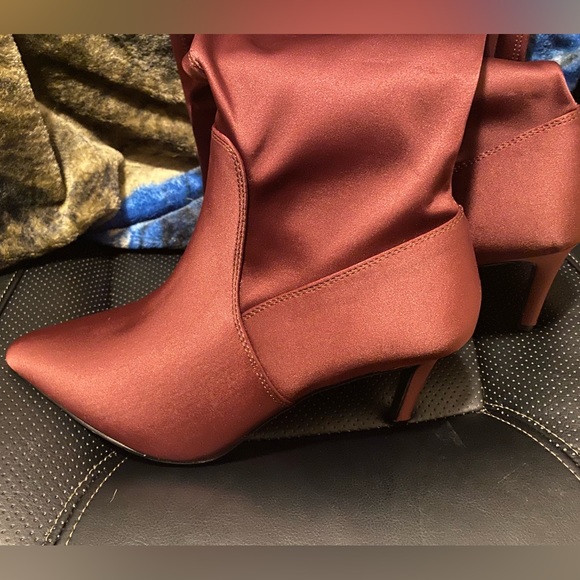 Torrid Over The Knee Heel Boot (WW) Size 11 - Picture 3 of 10